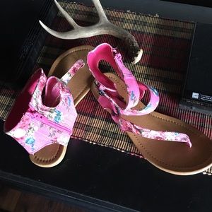 Size 9 Floral Sandals